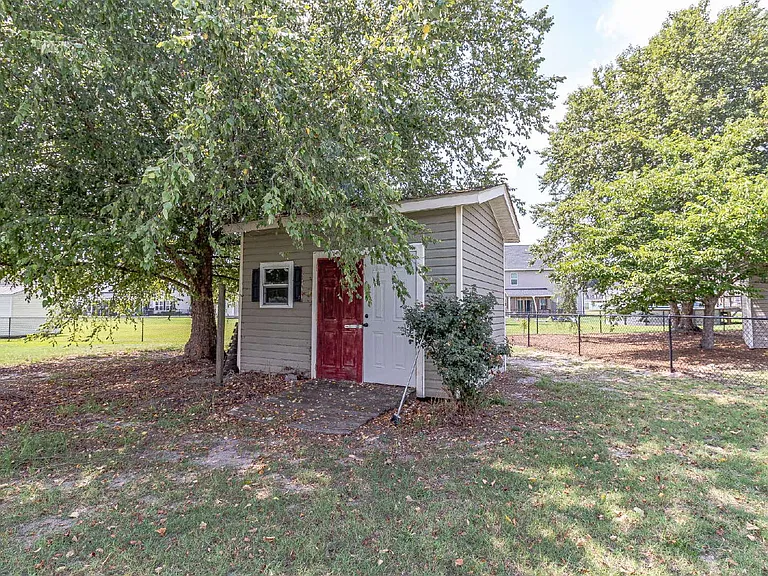303 Glenn Laurel Dr — Photo 43