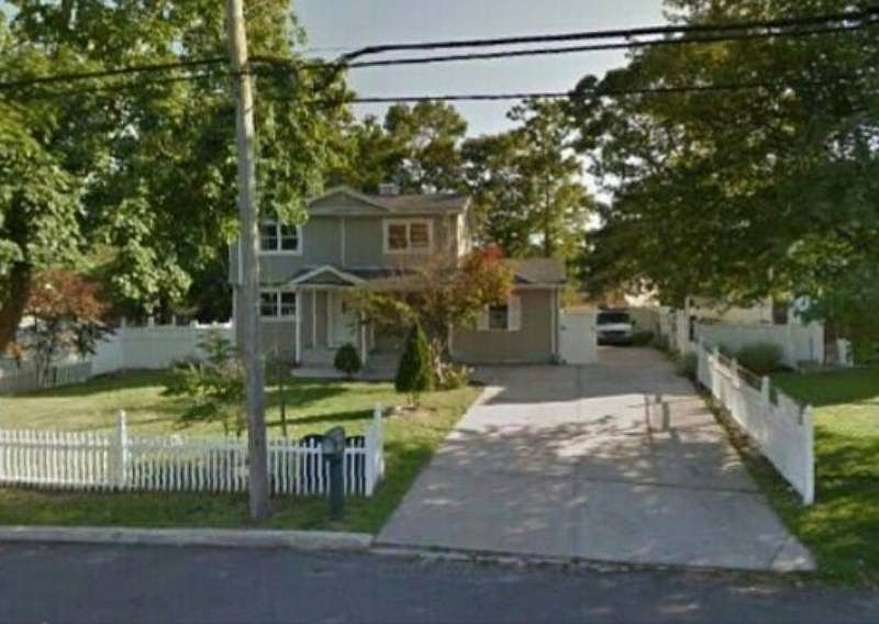 606 Old Town Rd, Port Jefferson Station, NY 11776 Zillow