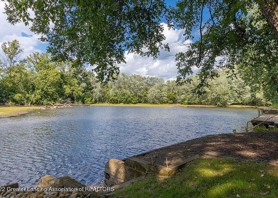 2576 Saranac Ln, Okemos, MI 48864 Zillow