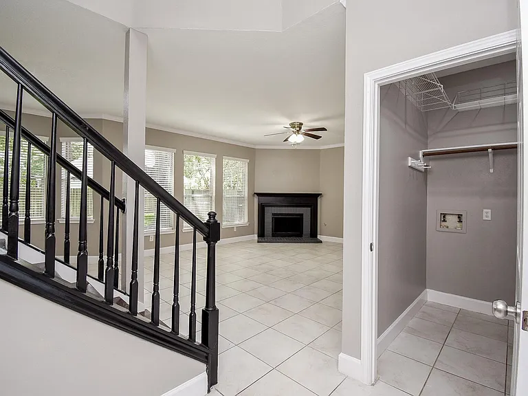 6318 Faulkner Ridge Dr — Photo 8