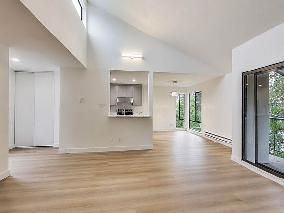 5th image of 230 Grand Blvd APT 3
