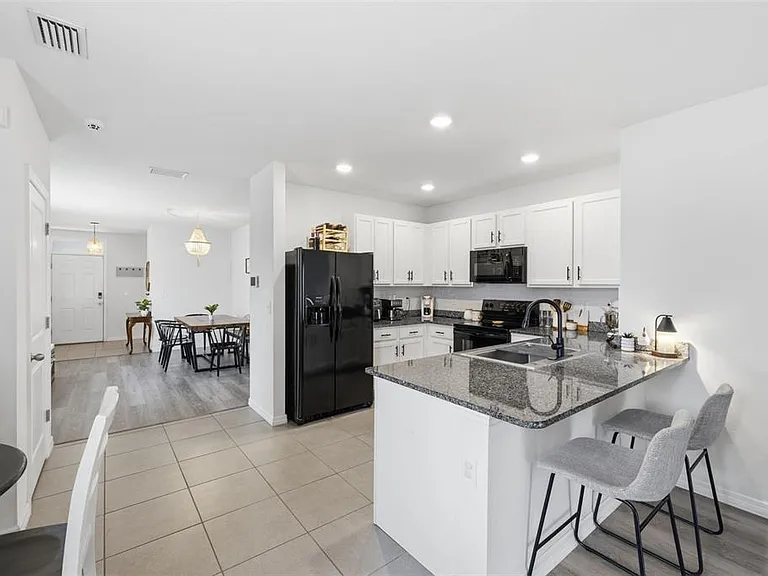 16163 Silent Sands Ln — Photo 10