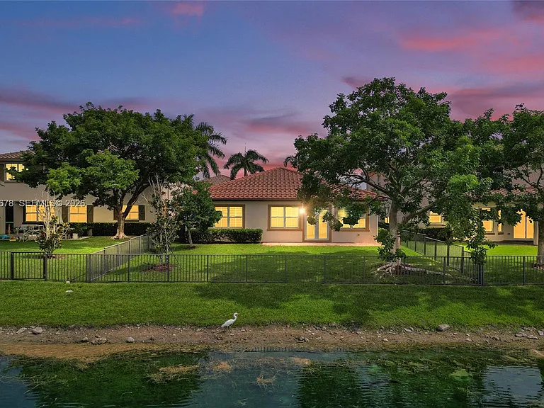 10340 Lake Vista Ct — Photo 16