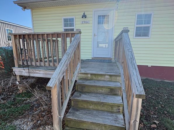 196 Holly Hill St #C