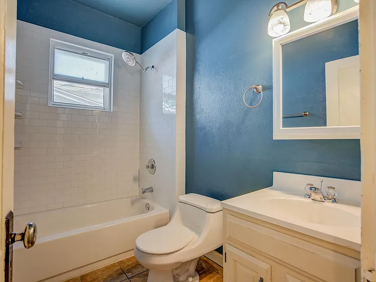 421 E Saint Vrain St — Photo 28