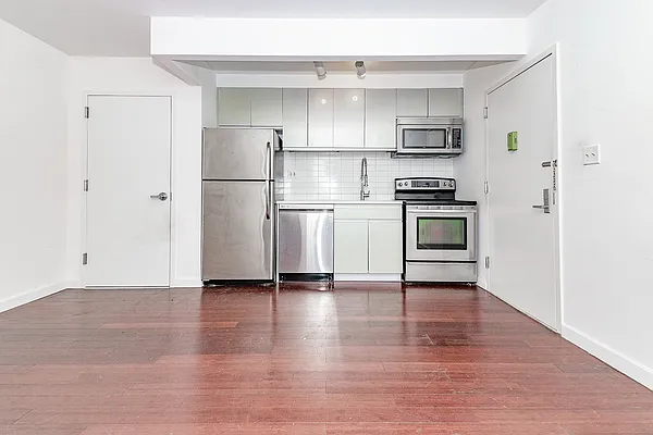 Rented by MySpaceNYC | media 62