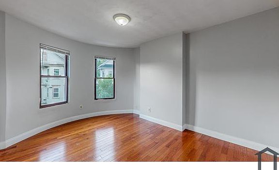 4th image of 23 Harold St #2