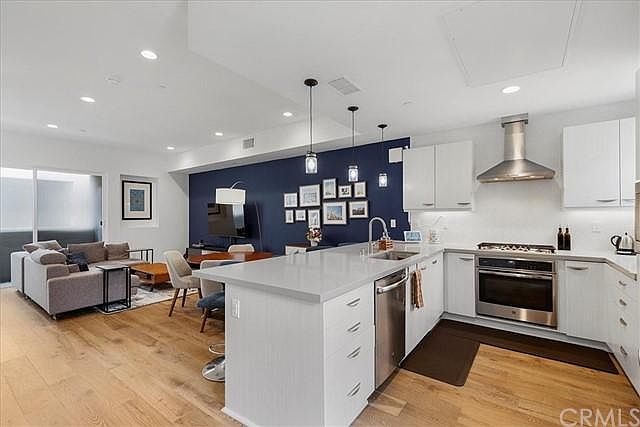 1st image of 4819 Craner Ave