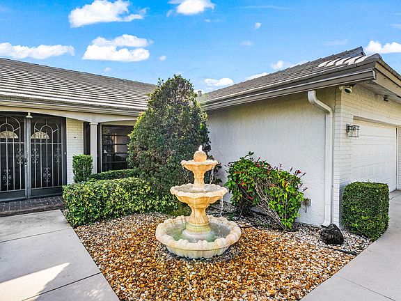 4th image of 6426 Casabella Lane