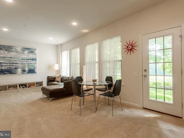 121 Locks Farm Ln — Photo 15
