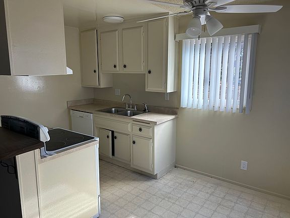 3rd image of 4201 Green Ave #C
