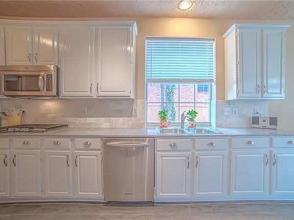 4th image of 4336 Jeker Dr