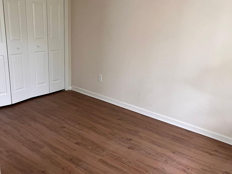 3rd floor bedroom (1)