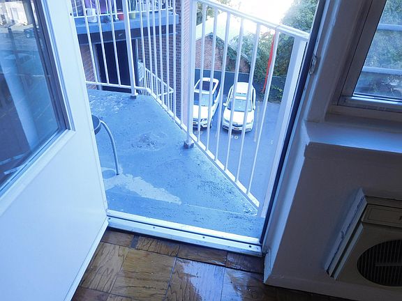 4th image of 13981 35th Ave Fl 3