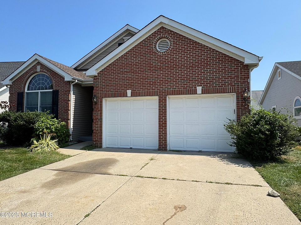 1st image of 23 Westminster Dr