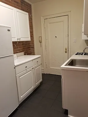 Rented by Time Equities, Inc. | media 21