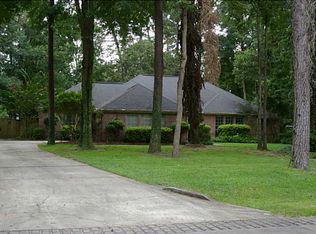 7012 Longvue Dr, Mandeville, LA 70448