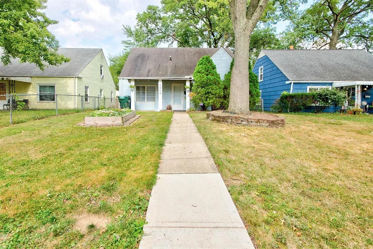 2848 Norwood St photo 1