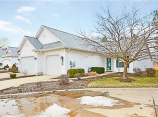 33900 Honeysuckle Ln, North Ridgeville, OH 44039
