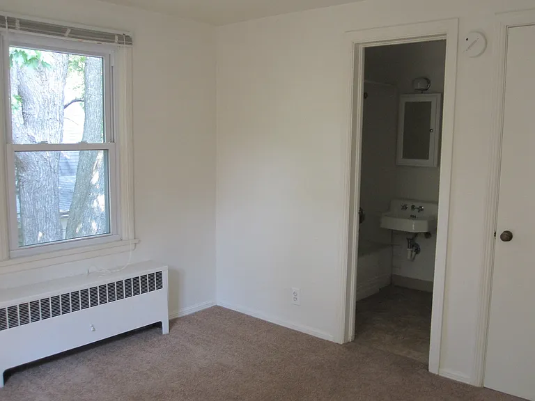 201 S Elm St — Photo 32