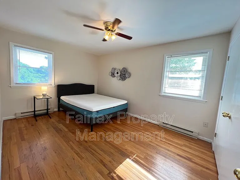 1941 Morehead Ave — Photo 11