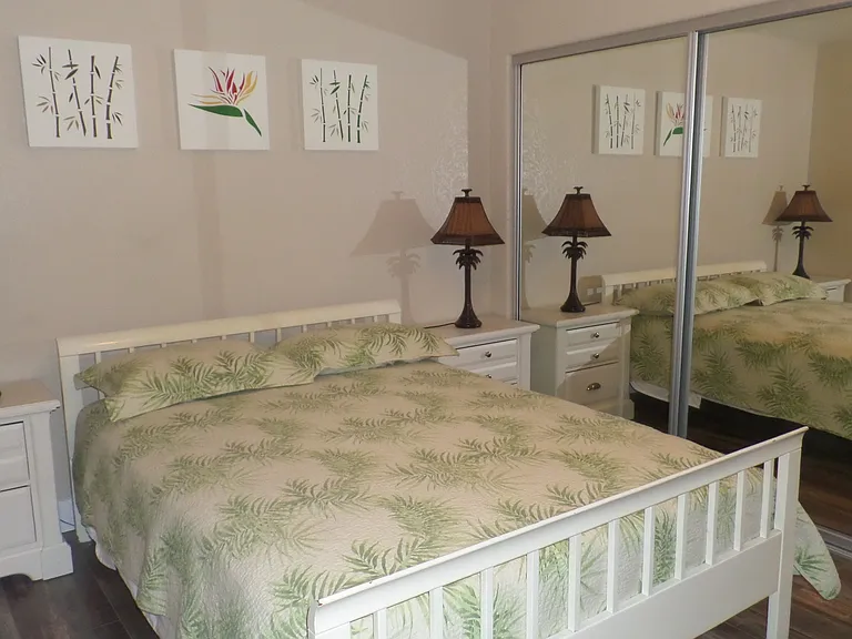 211 Moser Ave #R6 — Photo 11