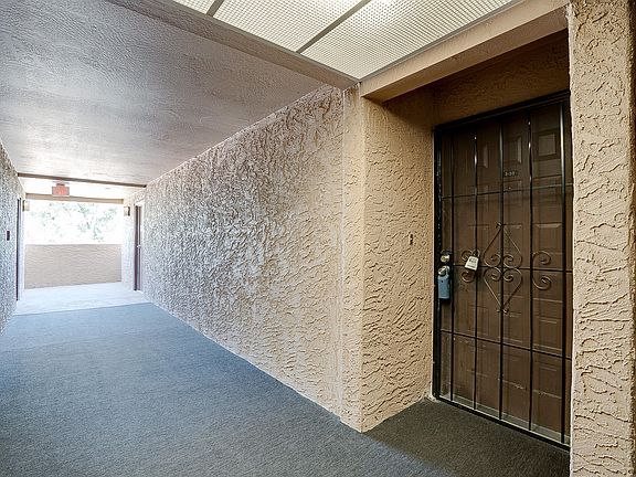 5th image of 540 N May St #3103