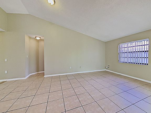 3rd image of 14730 Ashland Pl