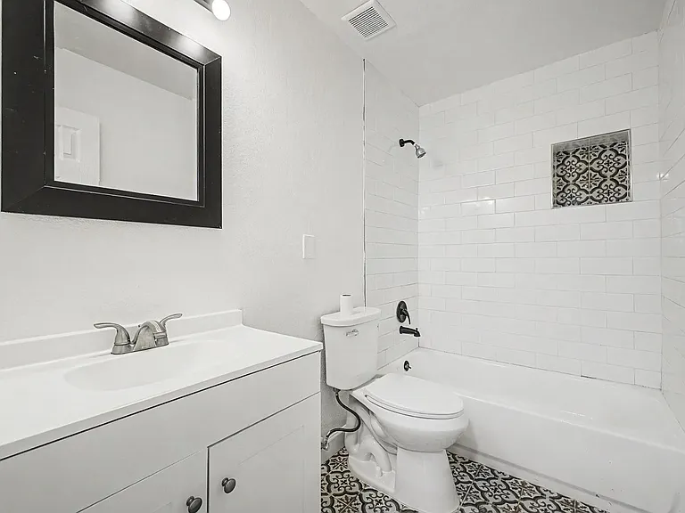 3519 W Orchid Ln — Photo 17