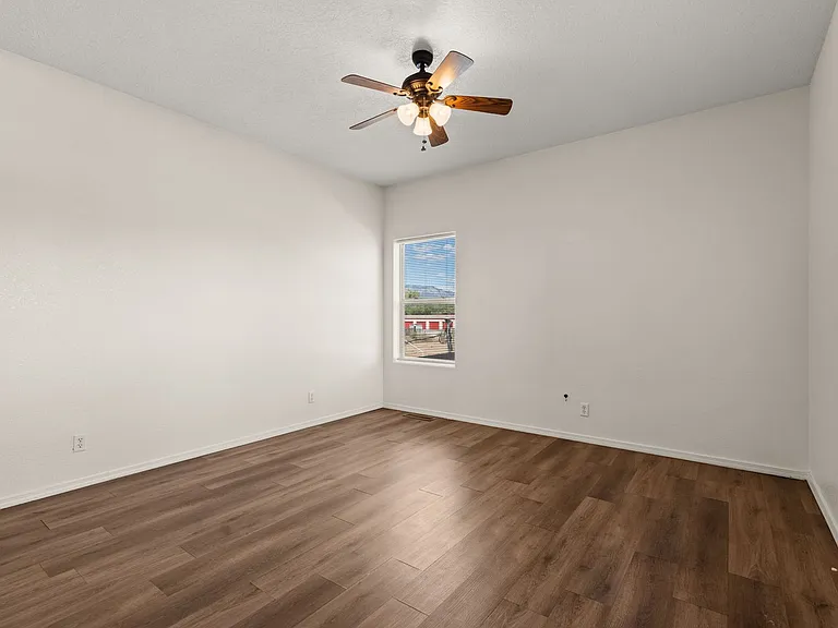2406 Broadway Blvd NE — Photo 18