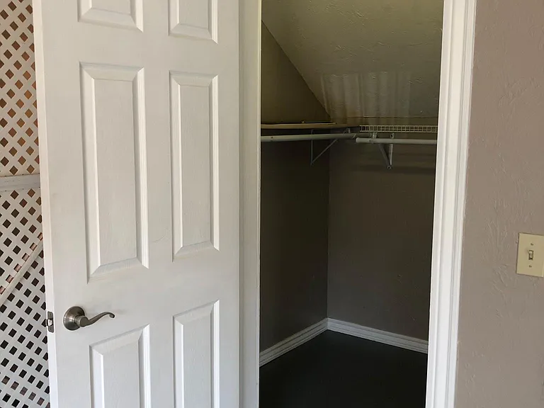 213 N Central Ave #103 — Photo 4