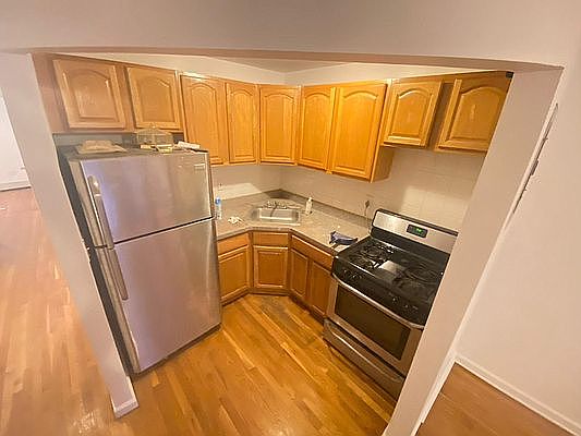 1st image of 688 Willoughby Ave #1