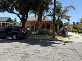 2858 12th St, Riverside, CA 92507