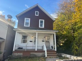 221 Ferdinand St, Scranton, PA