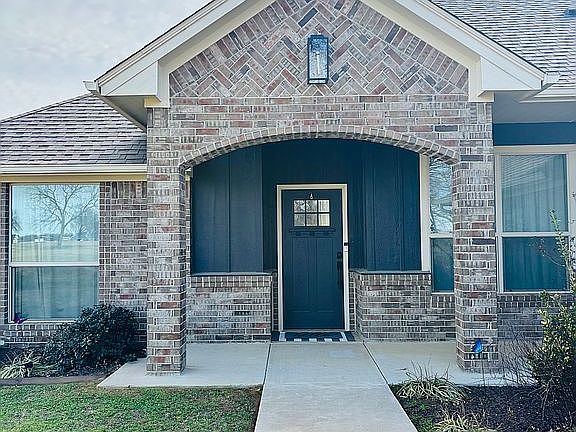 2nd image of 55 Meadowview Ln