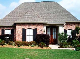 2137 La Cache Dr, Lake Charles, LA 70601