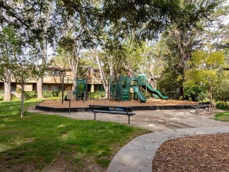 276 Tradewinds Dr #12 — Photo 26