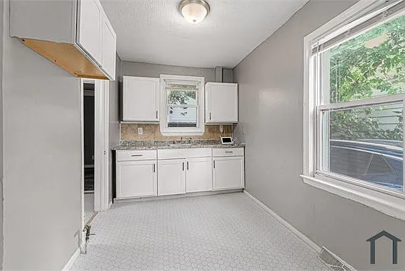 18565 Kenosha St — Photo 11