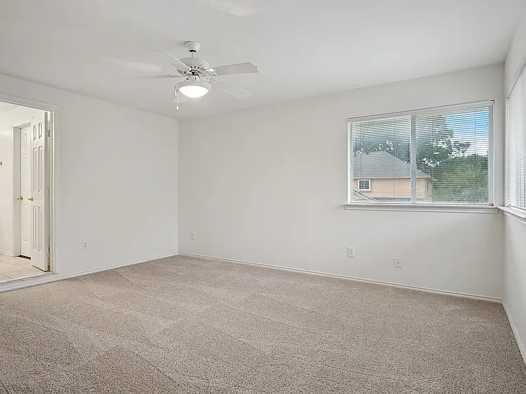 6629 Wickliff Trl — Photo 21