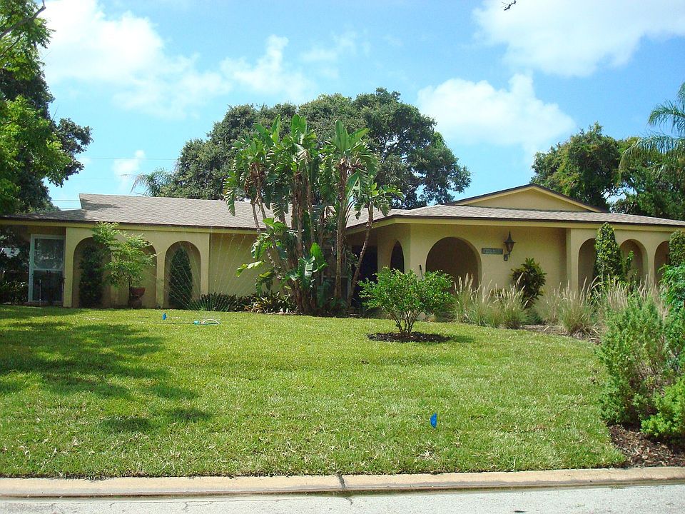 2nd image of 14440 Hillview Dr