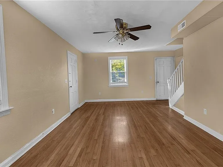 818 19th Pl — Photo 15