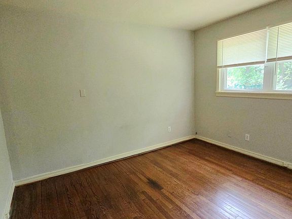 5th image of 1124 Dogwood Ln