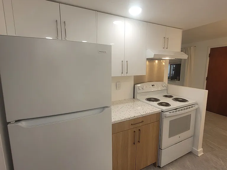 405 Columbia Dr SE #B — Photo 24