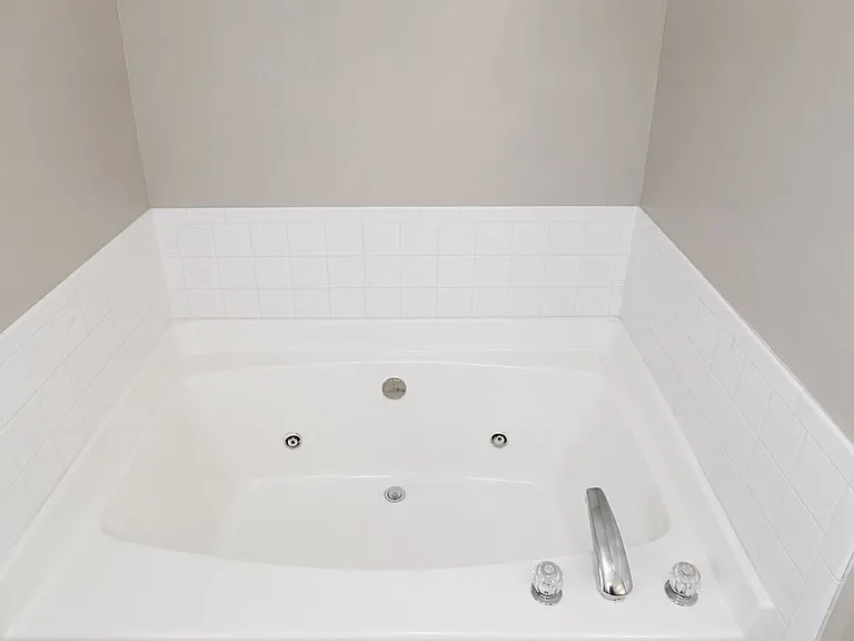 346 Summer Hill Cir — Photo 17