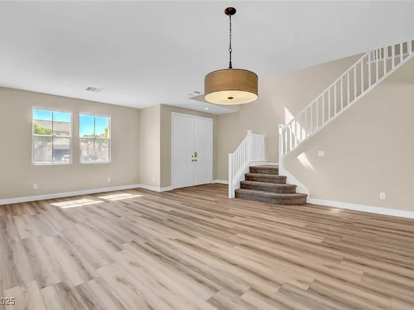 5834 Toofer Winds Ct, Las Vegas, NV 89131