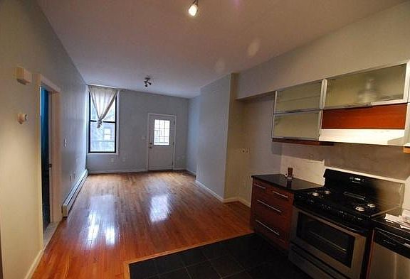 2nd image of 516-520 W 158th St