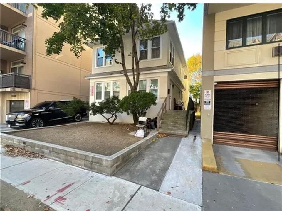 2nd image of 1922 Ocean Ave