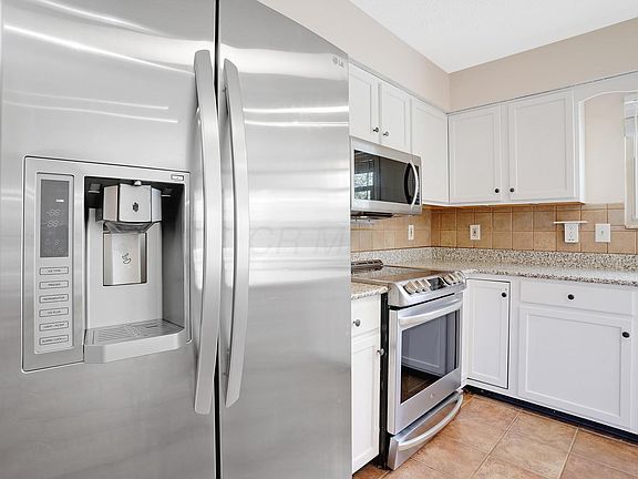 5th image of 739 Lindridge Dr