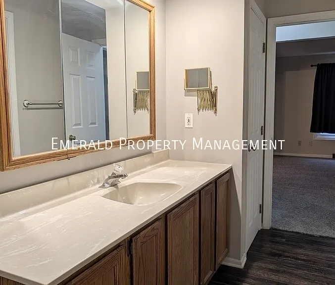 6069 Boxwood Dr #1 — Photo 11