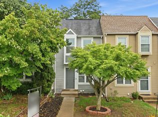 15387 Gatehouse Ter, Woodbridge, VA 22191